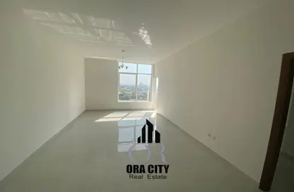 Apartment - 1 Bedroom - 2 Bathrooms for rent in Cornish Tower - Al Rumaila - Ajman