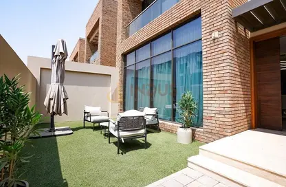 Townhouse - 4 Bedrooms - 5 Bathrooms for sale in Eleganz by Danube - Jumeirah Village Circle - Dubai