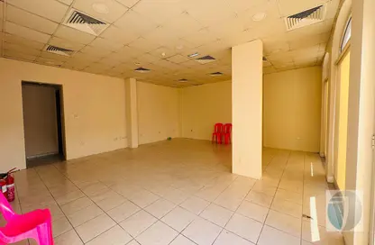 Shop - Studio - 1 Bathroom for rent in K12 - Greece Cluster - International City - Dubai