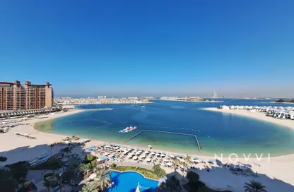 Apartment - 1 Bedroom - 2 Bathrooms for rent in Al Haseer - Shoreline Apartments - Palm Jumeirah - Dubai