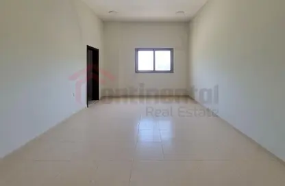 Apartment - 3 Bedrooms - 2 Bathrooms for rent in Khor Fakkan - Fujairah