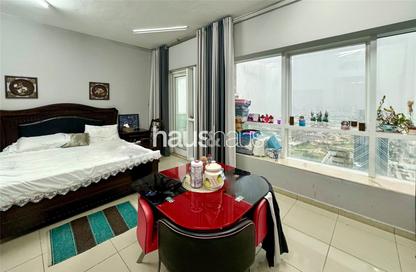 Apartment - 3 Bedrooms - 2 Bathrooms for sale in Marina Pinnacle - Dubai Marina - Dubai