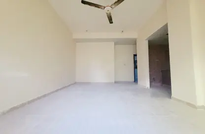 Apartment - 1 Bathroom for rent in Fire Station Road - Muwaileh - Sharjah