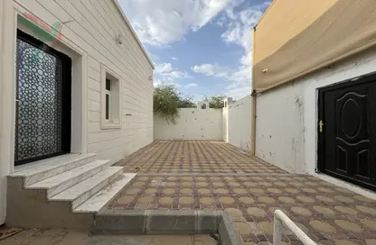 Villa - 4 Bedrooms - 3 Bathrooms for rent in Al Sarooj - Al Ain