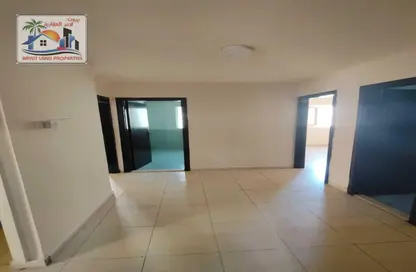 Apartment - 2 Bedrooms - 2 Bathrooms for rent in Al Qulaya'ah - Al Sharq - Sharjah