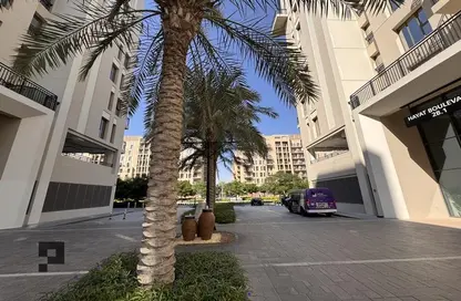 Apartment - 1 Bedroom - 1 Bathroom for rent in Hayat Boulevard-2B - Hayat Boulevard - Town Square - Dubai