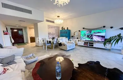 Apartment - 2 Bedrooms - 3 Bathrooms for rent in Shakespeare Circus 2 - Shakespeare Circus - Motor City - Dubai