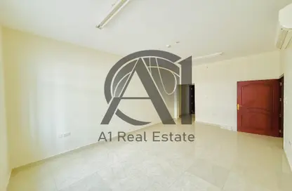 Apartment - 3 Bedrooms - 3 Bathrooms for rent in Asharej - Al Ain