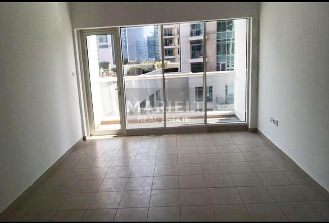 Sale In Burj Al Nujoom: Vacant 1 Bedroom Apartment 