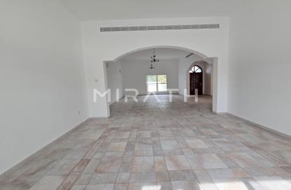 Villa - 4 Bedrooms - 4 Bathrooms for rent in Umm Suqeim 1 Villas - Umm Suqeim 1 - Umm Suqeim - Dubai