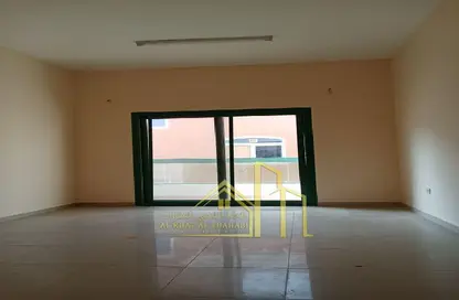 Apartment - 1 Bedroom - 2 Bathrooms for rent in Al Khan 9 building - Al Khan - Sharjah