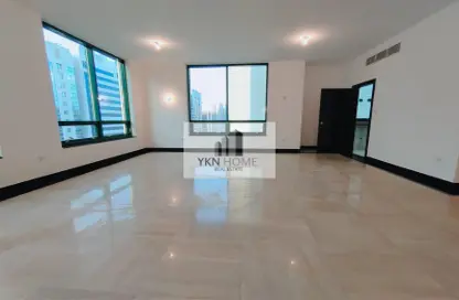 Apartment - 3 Bedrooms - 4 Bathrooms for rent in Golden Falcon Tower - Hamdan Street - Abu Dhabi