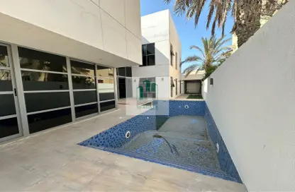 Villa - 5 Bedrooms - 6 Bathrooms for rent in Umm Suqeim 2 Villas - Umm Suqeim 2 - Umm Suqeim - Dubai