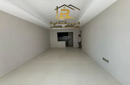 Apartment - 2 Bedrooms - 3 Bathrooms for rent in Gulfa Towers - Al Rashidiya 1 - Al Rashidiya - Ajman