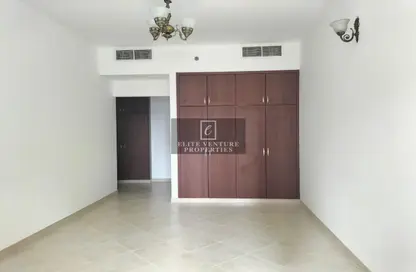 Apartment - 2 Bedrooms - 2 Bathrooms for rent in Al Shafar Tower - Barsha Heights (Tecom) - Dubai