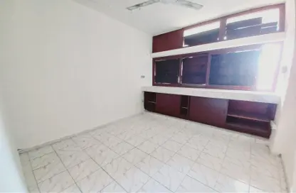 Apartment - 2 Bedrooms - 1 Bathroom for rent in Rolla Square - Rolla Area - Sharjah