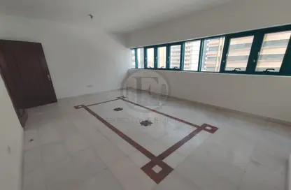 Apartment - 3 Bedrooms - 3 Bathrooms for rent in Zig Zag Building - Tourist Club Area - Abu Dhabi