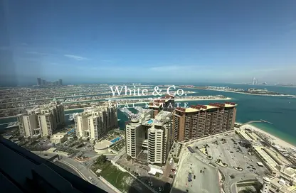 Apartment - 2 Bedrooms - 3 Bathrooms for rent in The Palm Tower - Palm Jumeirah - Dubai