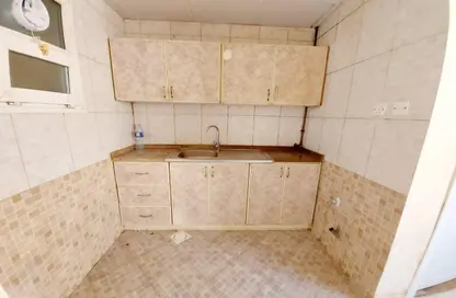 Apartment - 1 Bathroom for rent in Muwaileh 3 Building - Muwaileh - Sharjah