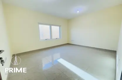 Apartment - 2 Bedrooms - 2 Bathrooms for rent in Al Taghreed Tower - Airport Road - Abu Dhabi