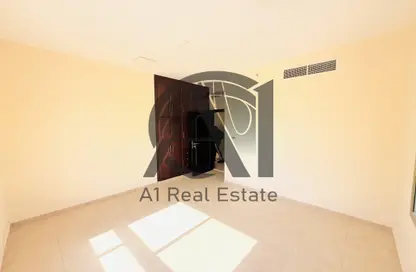 Apartment - 3 Bedrooms - 3 Bathrooms for rent in Asharej - Al Ain