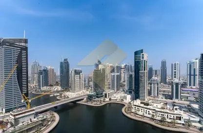 Apartment - 1 Bedroom - 2 Bathrooms for rent in Fairfield Tower - Park Island - Dubai Marina - Dubai