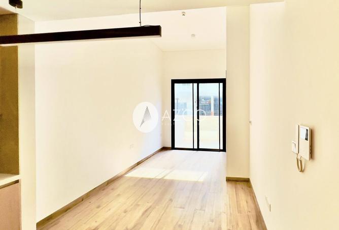 Apartment - 1 Bathroom for rent in Oakley Square Residences - Jumeirah Village Circle - Dubai