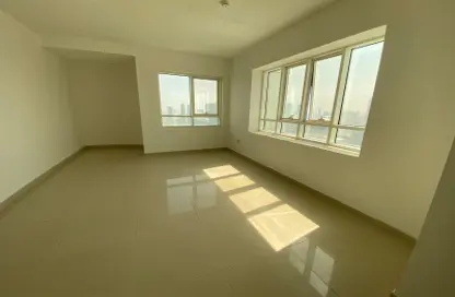 Apartment - 3 Bedrooms - 4 Bathrooms for sale in Al Mamzar - Sharjah - Sharjah