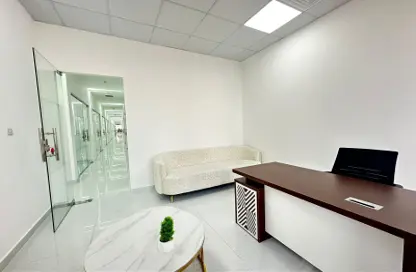 Business Centre - Studio - 1 Bathroom for rent in Red Avenue - Al Garhoud - Dubai