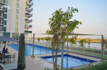 Apartment - Studio - 1 Bathroom for rent in Waters Edge - Yas Island - Abu Dhabi