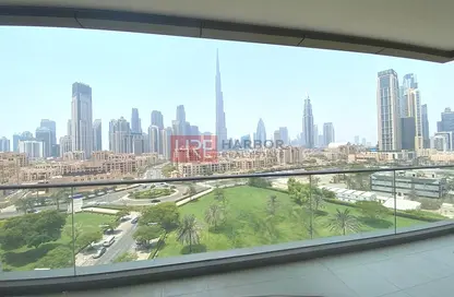 صورة لـ شرفة شقة - 2 غرف نوم - 3 حمامات للايجار في البرج الجنوبي 4 - الجناح الجنوبي - دبي وسط المدينة - دبي ، صورة رقم 1