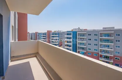 Apartment - 3 Bedrooms - 3 Bathrooms for sale in Tower 37 - Al Reef Downtown - Al Reef - Abu Dhabi