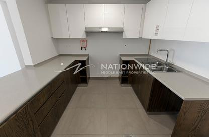 Apartment - 2 Bedrooms - 2 Bathrooms for sale in The Wave - Najmat Abu Dhabi - Al Reem Island - Abu Dhabi