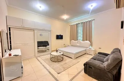 Apartment - 1 Bathroom for rent in Shakhbout City - Abu Dhabi