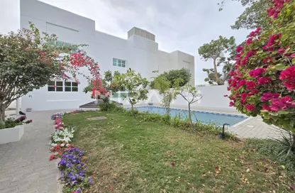 Villa - 4 Bedrooms - 4 Bathrooms for rent in Umm Suqeim 1 Villas - Umm Suqeim 1 - Umm Suqeim - Dubai