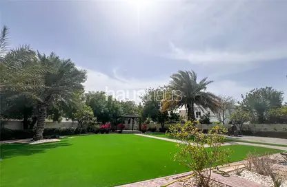 Villa - 4 Bedrooms - 5 Bathrooms for rent in Meadows 9 - Meadows - Dubai