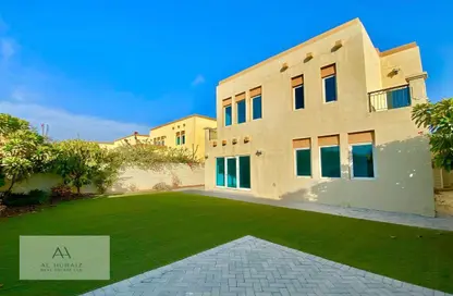 Villa - 5 Bedrooms - 6 Bathrooms for sale in Jumeirah Park Homes - Jumeirah Park - Dubai