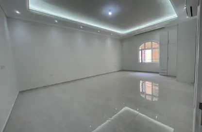 Apartment - 3 Bedrooms - 3 Bathrooms for rent in Shakhbout City - Abu Dhabi