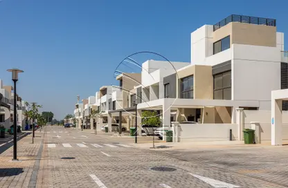 Townhouse - 5 Bedrooms - 7 Bathrooms for rent in Faya at Bloom Gardens - Bloom Gardens - Al Salam Street - Abu Dhabi