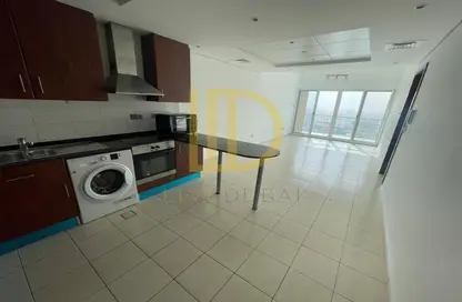 Apartment - 1 Bedroom - 2 Bathrooms for rent in Lake View Tower - JLT Cluster B - Jumeirah Lake Towers - Dubai