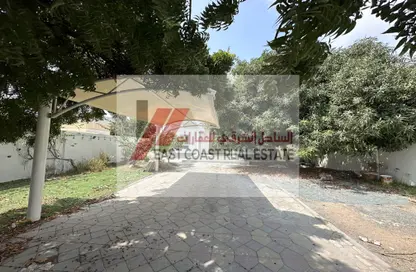 Villa - 4 Bedrooms - 3 Bathrooms for rent in Al Faseel - Fujairah