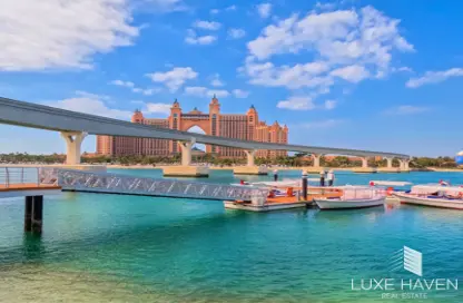 Apartment - 1 Bedroom - 2 Bathrooms for sale in Royal Bay - Palm Jumeirah - Dubai