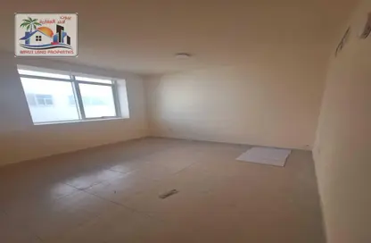 Apartment - 1 Bedroom - 1 Bathroom for rent in Al Dhahri Building - Al Shuwaiheen - Sharjah