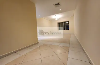 Apartment - 3 Bedrooms - 3 Bathrooms for rent in 21st Century Tower - Sheikh Zayed Road - Dubai