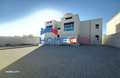 Villa - 4 Bedrooms - 6 Bathrooms for rent in Madinat Al Riyad - Abu Dhabi