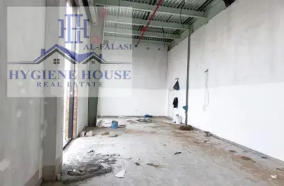 Warehouse - Studio - 1 Bathroom for rent in Umm Al Thuoob - Umm Al Quwain