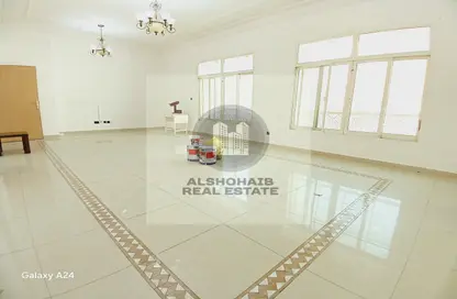 Apartment - 3 Bedrooms - 6 Bathrooms for rent in Al Mushrif - Abu Dhabi