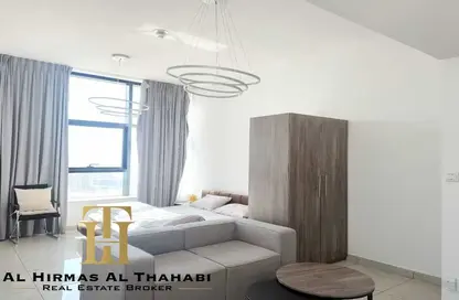 Apartment - 1 Bathroom for rent in The Square Tower - Jumeirah Village Circle - Dubai