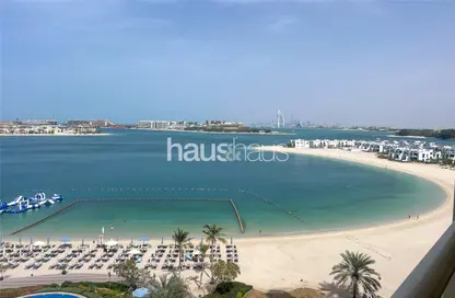 Apartment - 1 Bedroom - 2 Bathrooms for rent in Al Haseer - Shoreline Apartments - Palm Jumeirah - Dubai