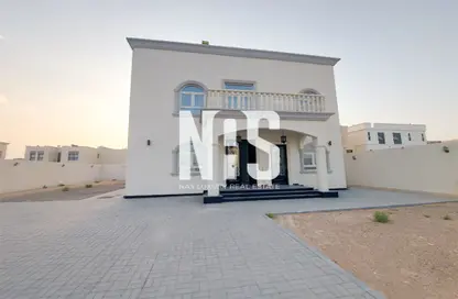 Villa - 5 Bedrooms - 7 Bathrooms for rent in Madinat Al Riyad - Abu Dhabi